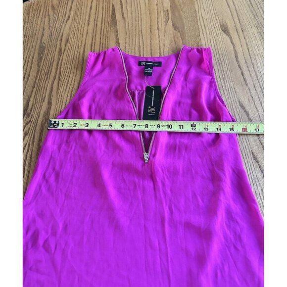 🎈🎈🎈INC Sheer V Neck Sleeveless  1/4 Zip Blouse Magenta Size XS NEW Lightweight - Picture 8 of 9